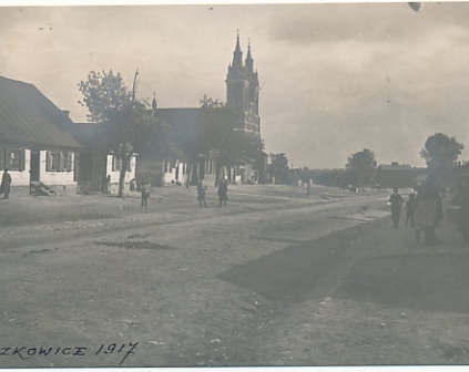 Gorzkowice pow.Piotrków Ulica kościół 1917r